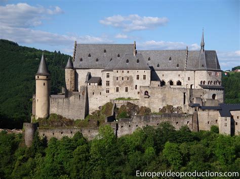 A Catedral de Vianden: Uma Jóia Arquittetônica que Transcende o Tempo!