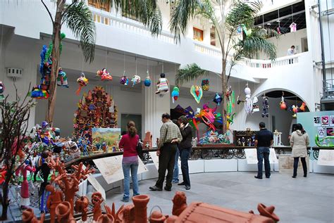 Museo de Arte Popular: Uma Celebração Eclética da Cultura Mexicana em Ehrenberg!