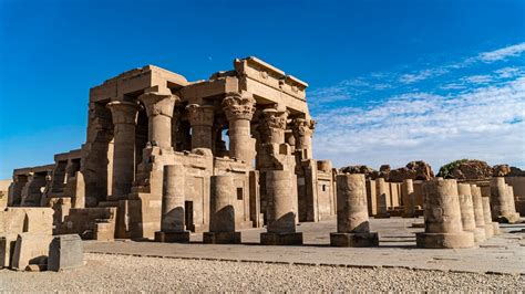 O Templo de Kom Ombo: Uma Jornada Fascinante através da História e da Mitologia Egípcia!